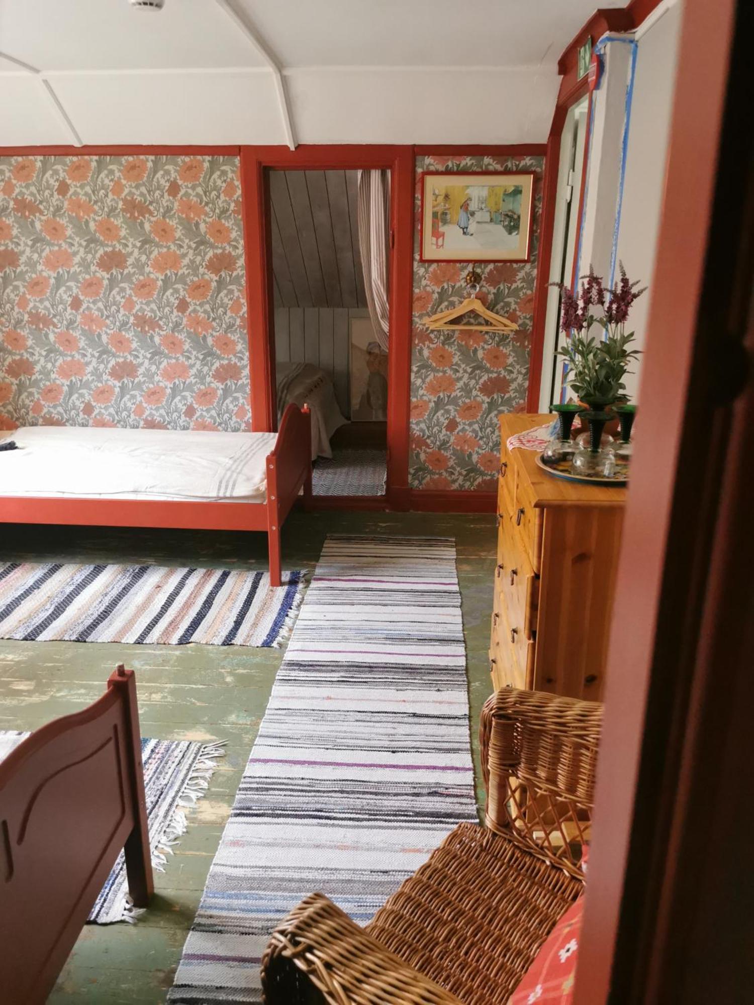 Bjoersjoeas Vildmark - Room In The Main House Olofstorp Экстерьер фото
